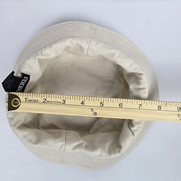 STEVE MADDEN Fuzzy Plaid Bucket Hat Y2K 90s Vibes Cream Brown Womens One Size - Picture 9 of 9